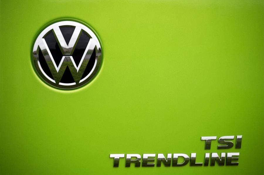 Логотип Volkswagen Caddy Kasten Trendline 2015 года  (UK) (фото 38 из 40)
